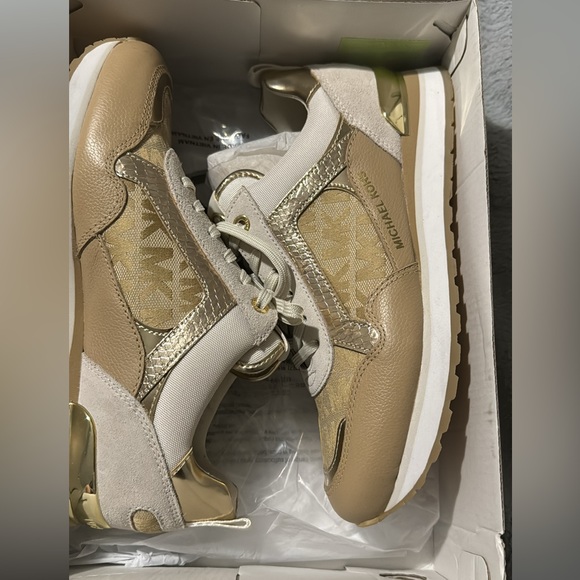 New 7.5 Michael Kors - Picture 1 of 1